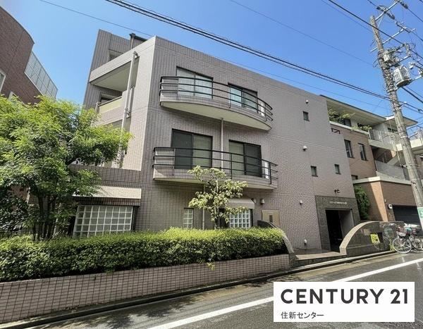 1DK apartment in Shibuya Ward, Tokyo - Photo 1