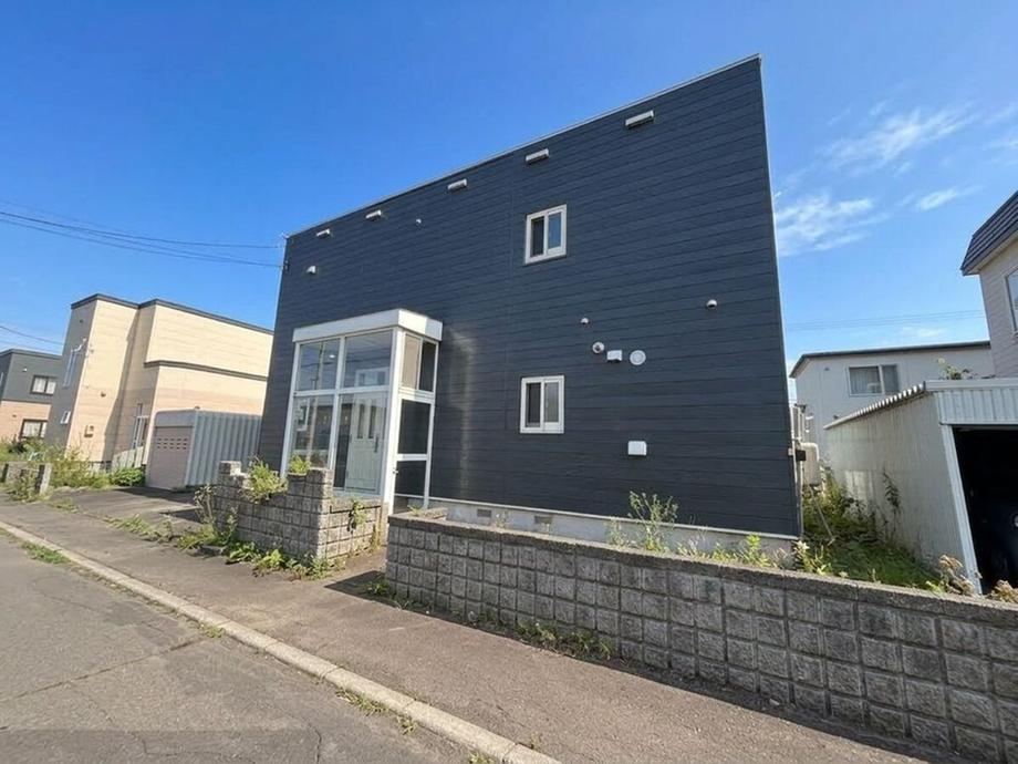 4LDK+S house in Kita Ward, Sapporo, Hokkaido - Photo 1