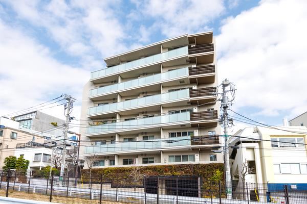 2LDK apartment in Shibuya Ward, Tokyo - Photo 1