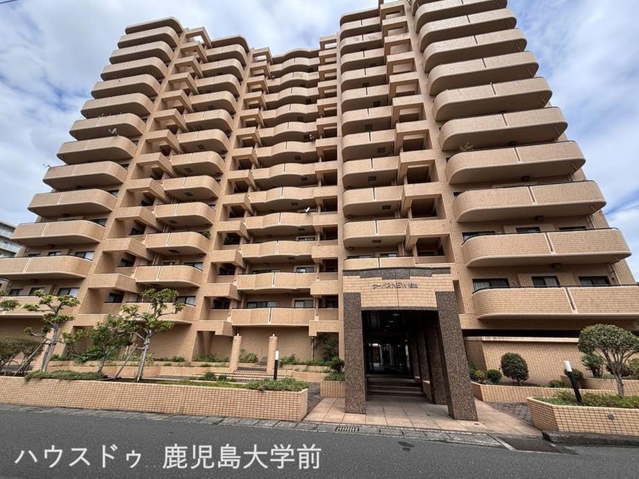 4LDK apartment in Kagoshima, Kagoshima - Photo 1