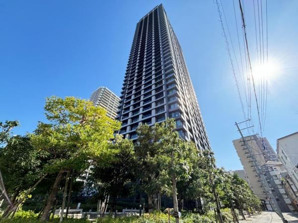 2LDK apartment in Kita Ward, Osaka - Photo 1