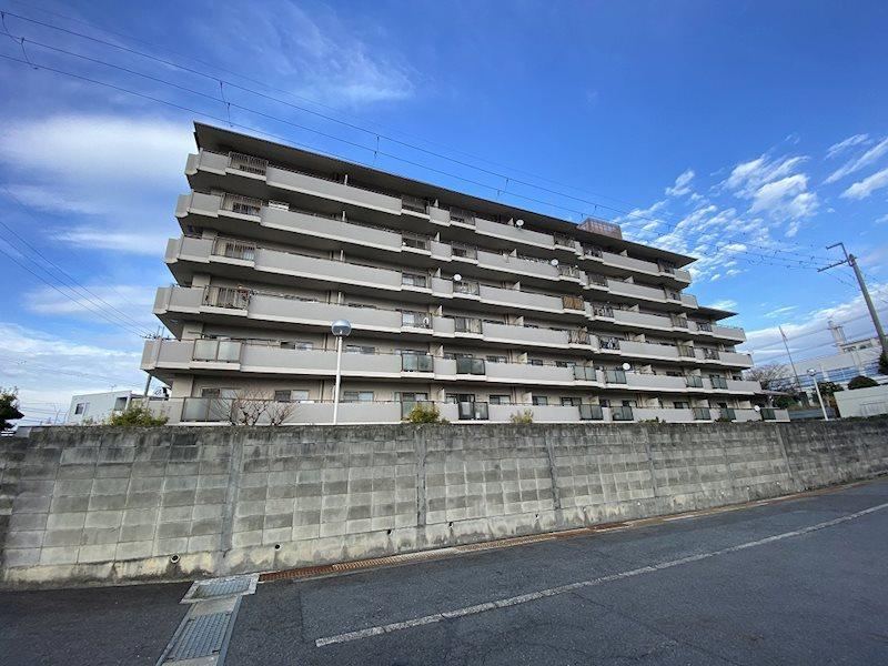 2LDK apartment in Otsu, Shiga - Photo 1