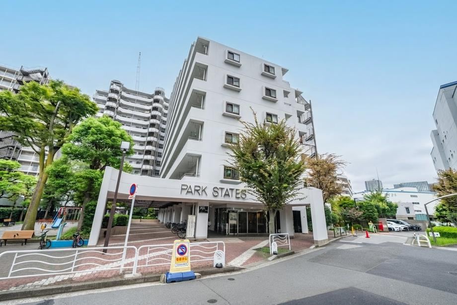 3LDK apartment in Koto Ward, Tokyo - Photo 1