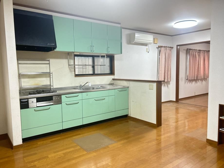 6LDK house in Naka Ward, Okayama - Photo 1