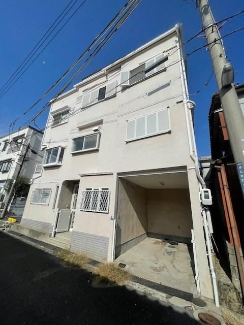 5DK house in Neyagawa, Osaka - Photo 1