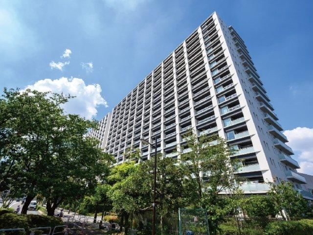 3LDK apartment in Shinagawa Ward, Tokyo - Photo 1