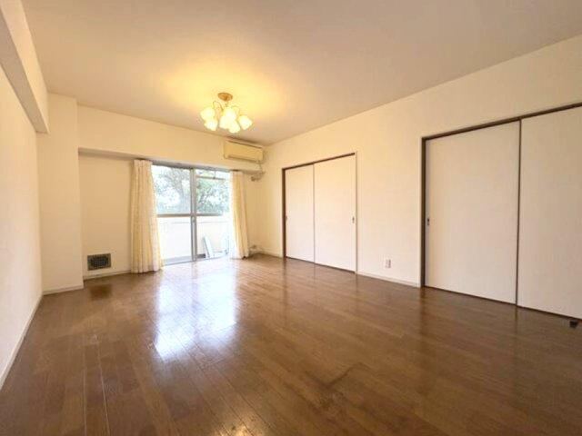3LDK apartment in Nada Ward, Kobe, Hyogo - Photo 1