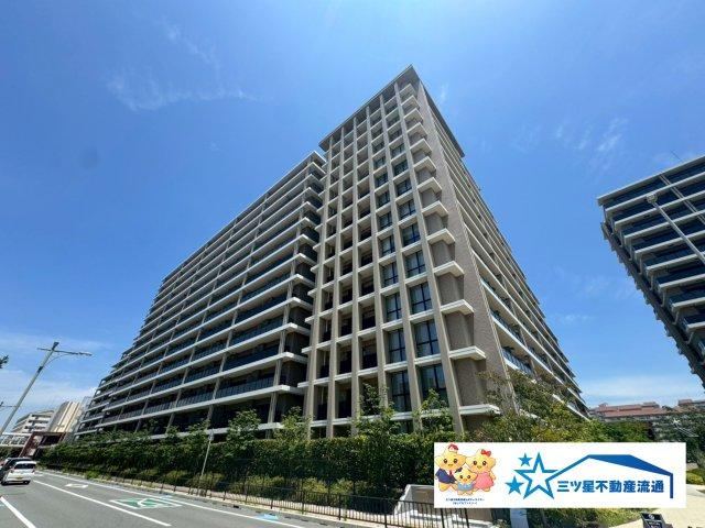4LDK apartment in Akashi, Hyogo - Photo 1