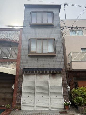 5LDK house in Higashiosaka, Osaka - Photo 1