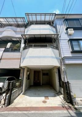 3LDK house in Higashiosaka, Osaka - Photo 1