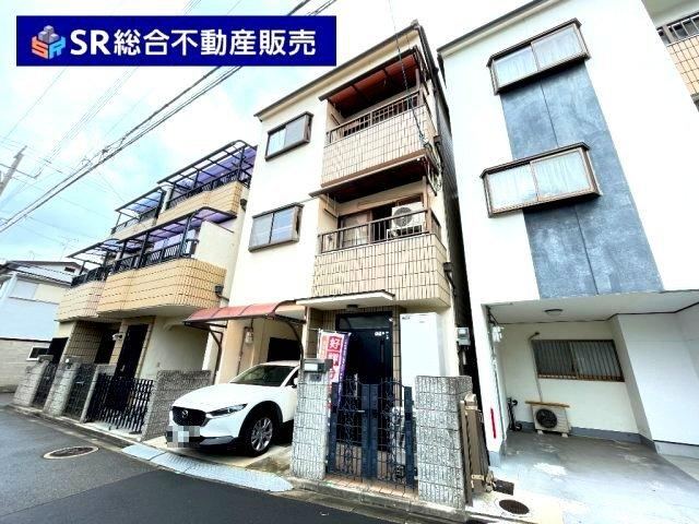 5LDK house in Higashiosaka, Osaka - Photo 1