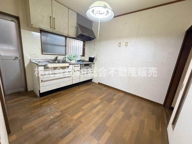 3DK house in Higashiosaka, Osaka - Photo 1
