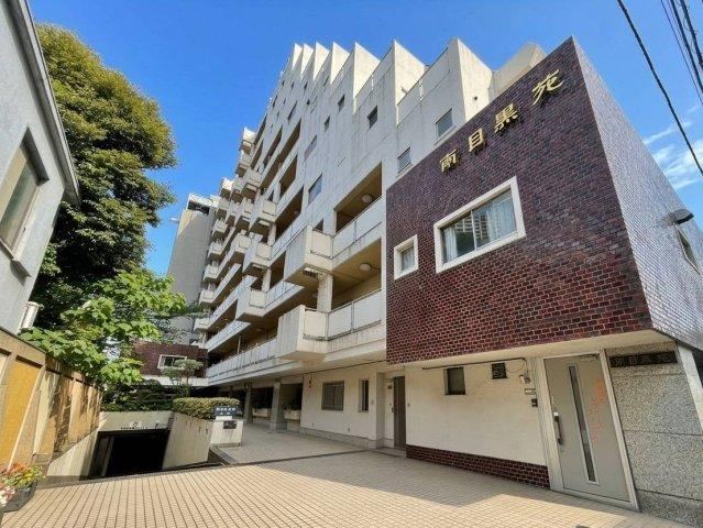 1LDK apartment in Shinagawa Ward, Tokyo - Photo 1