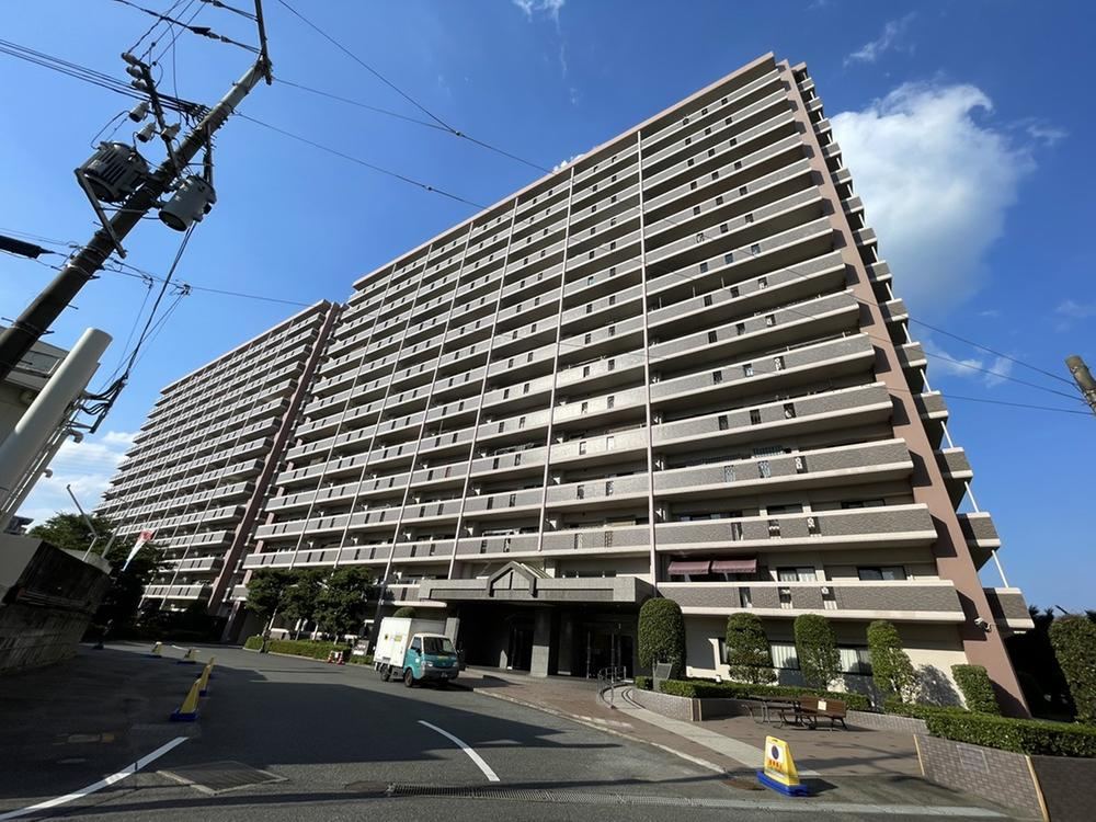 3LDK apartment in Chikushino, Fukuoka - Photo 1