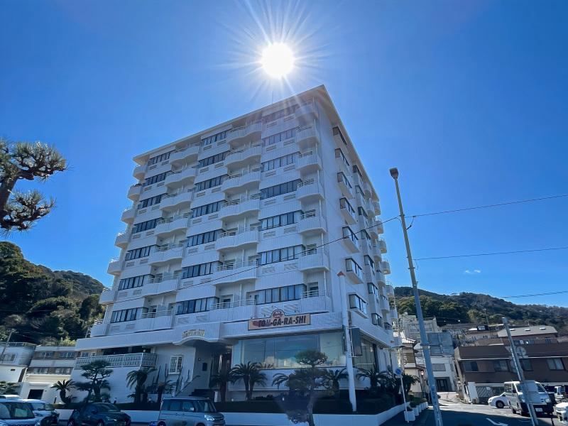 1DK apartment in Atami, Shizuoka - Photo 1