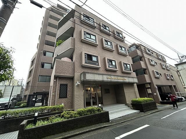 2DK apartment in Machida, Tokyo - Photo 1