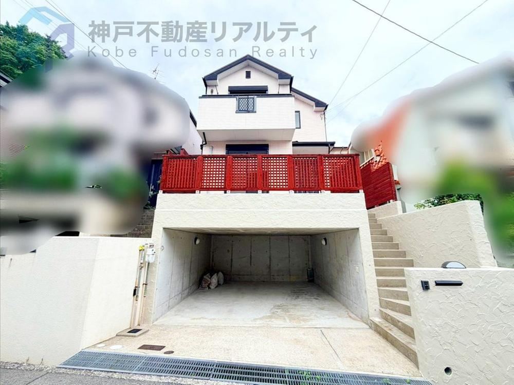 4LDK house in Higashinada Ward, Kobe, Hyogo - Photo 1