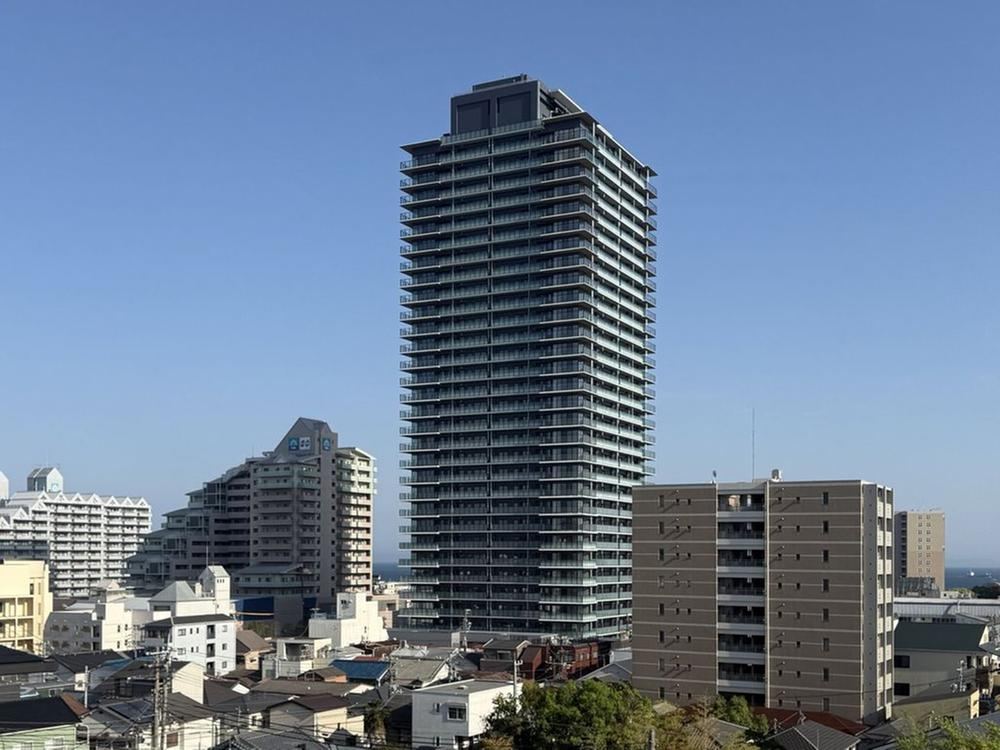 2LDK apartment in Tarumi Ward, Kobe, Hyogo - Photo 1
