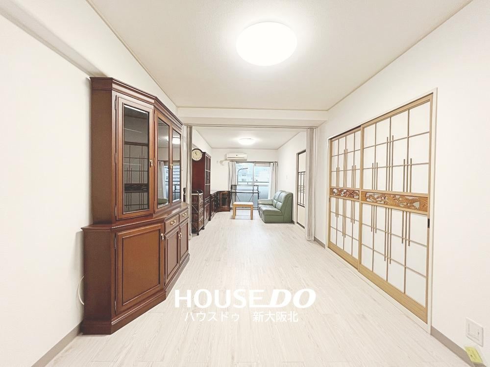 2LDK apartment in Yodogawa Ward, Osaka - Photo 1