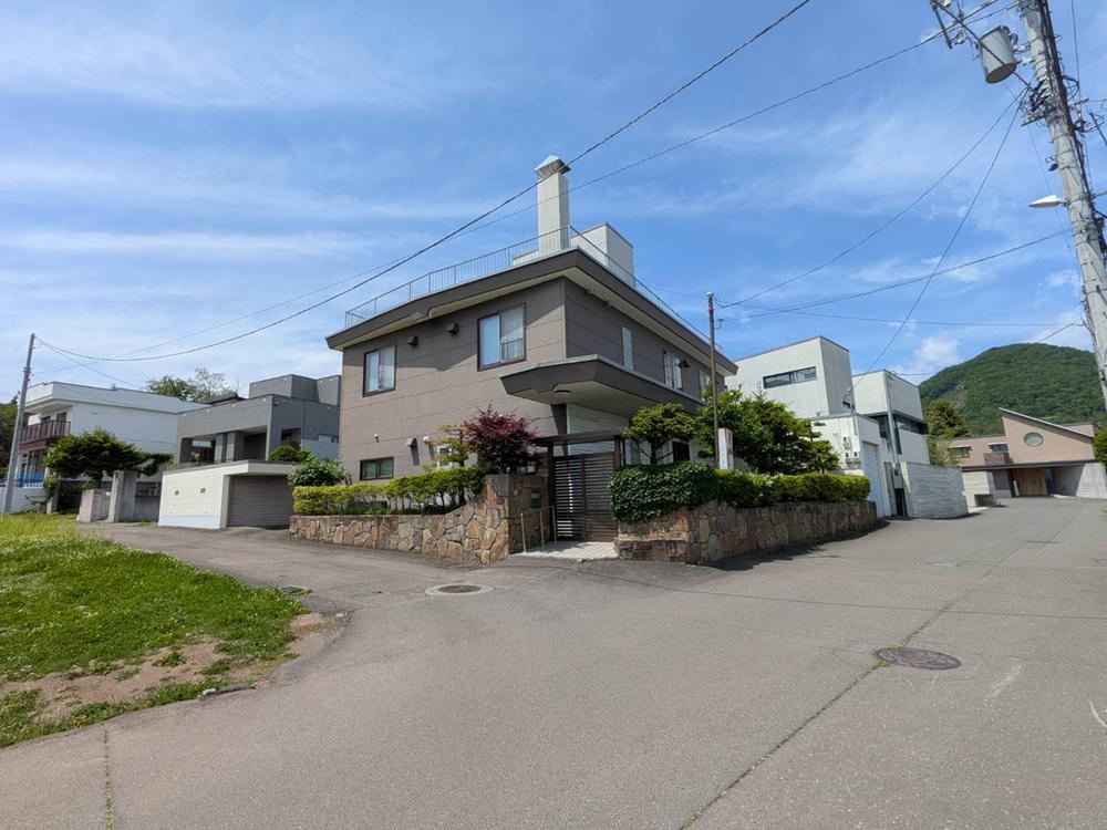 463 m² land in Chuo Ward, Sapporo, Hokkaido - Photo 1
