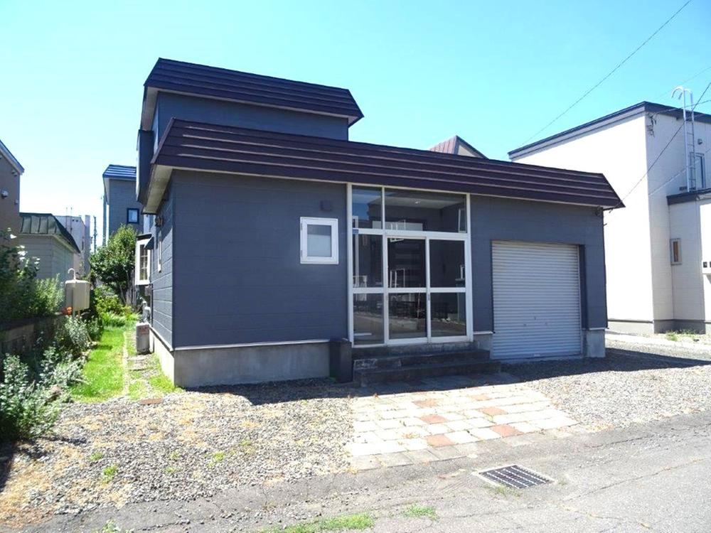 5LDK house in Kita Ward, Sapporo, Hokkaido - Photo 1