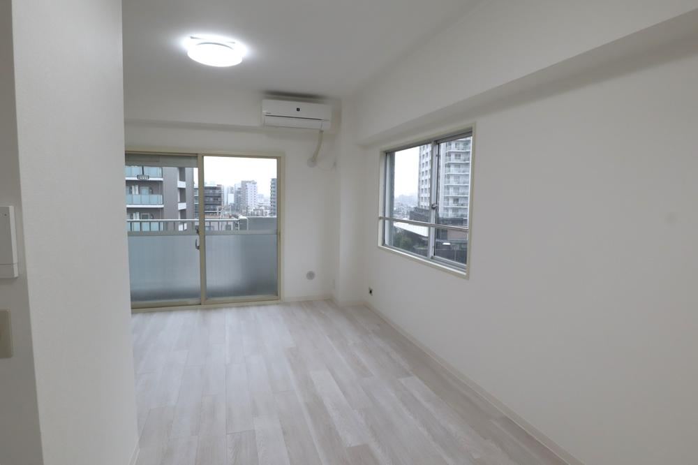 studio apartment in Katsushika Ward, Tokyo - Photo 1