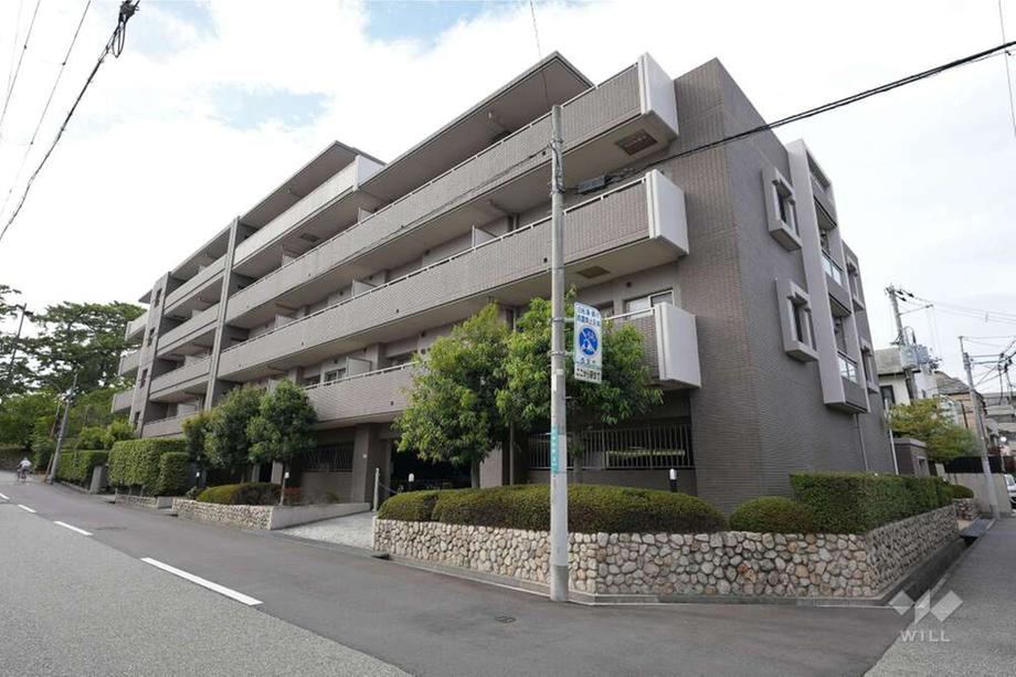 3LDK apartment in Nishinomiya, Hyogo - Photo 1