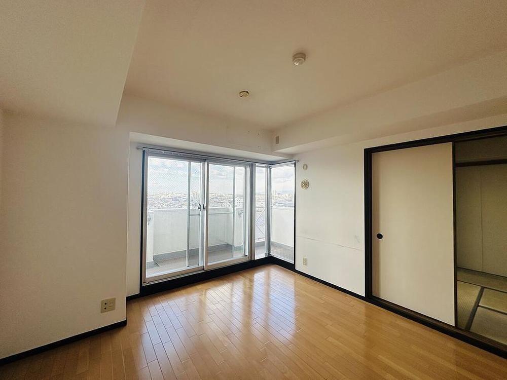 3LDK apartment in Higashi Ward, Sakai, Osaka - Photo 1