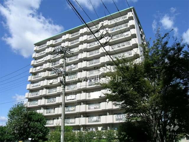 4LDK apartment in Toyonaka, Osaka - Photo 1