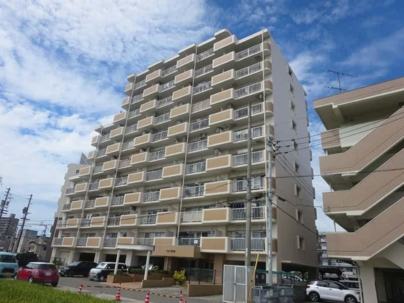 2LDK apartment in Matsuyama, Ehime - Photo 1