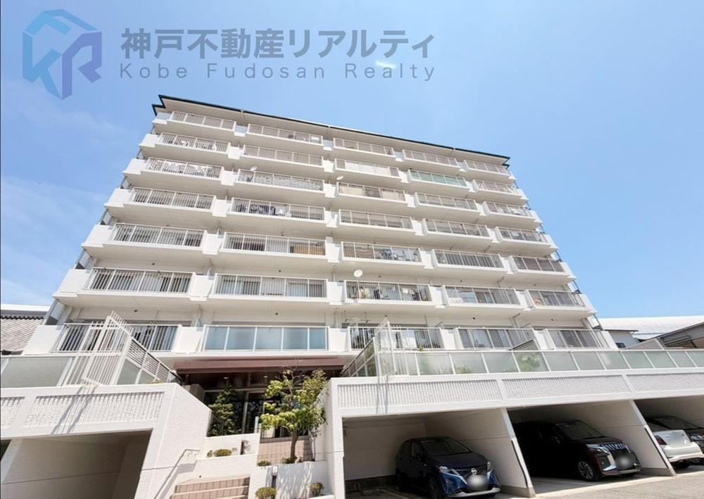 3LDK apartment in Nishinomiya, Hyogo - Photo 1