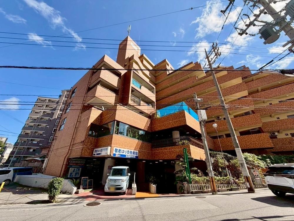 2LDK apartment in Naha, Okinawa - Photo 1