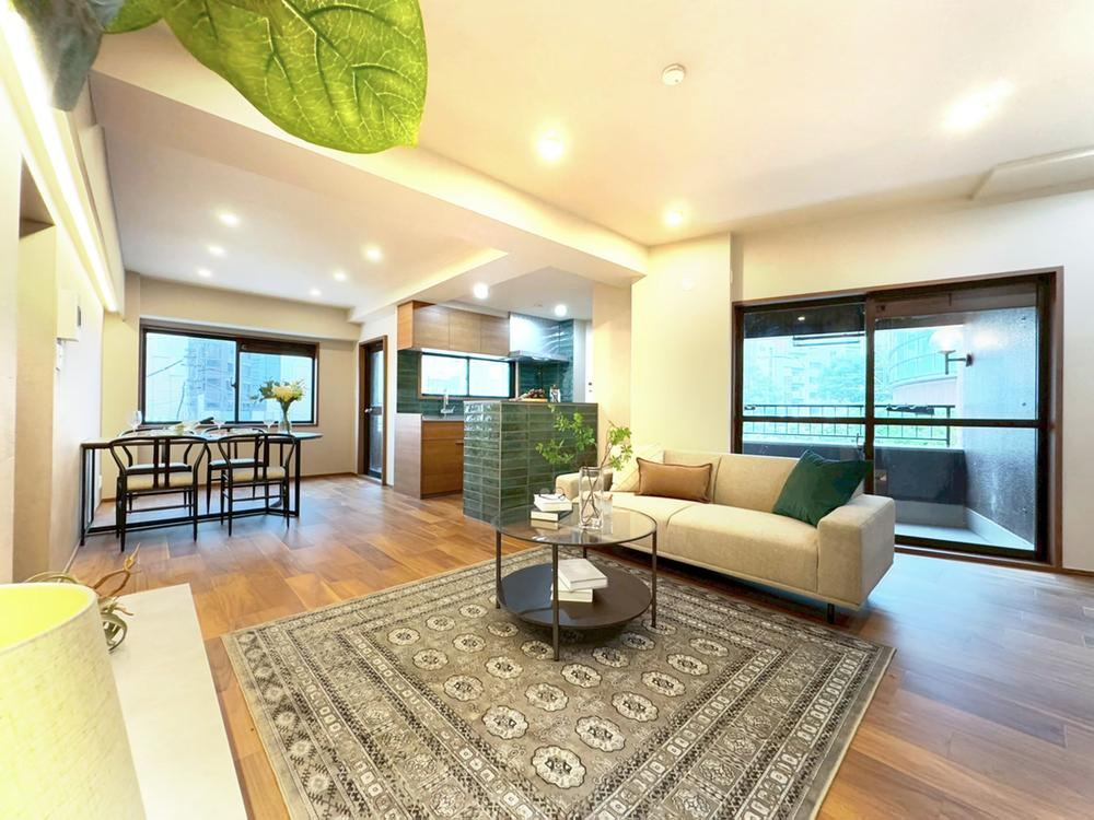 3LDK apartment in Minato Ward, Tokyo - Photo 1