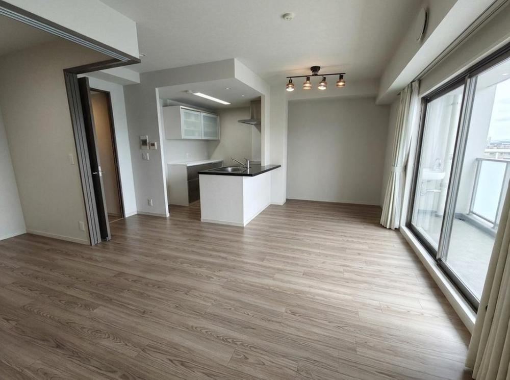 3LDK apartment in Joto Ward, Osaka - Photo 1