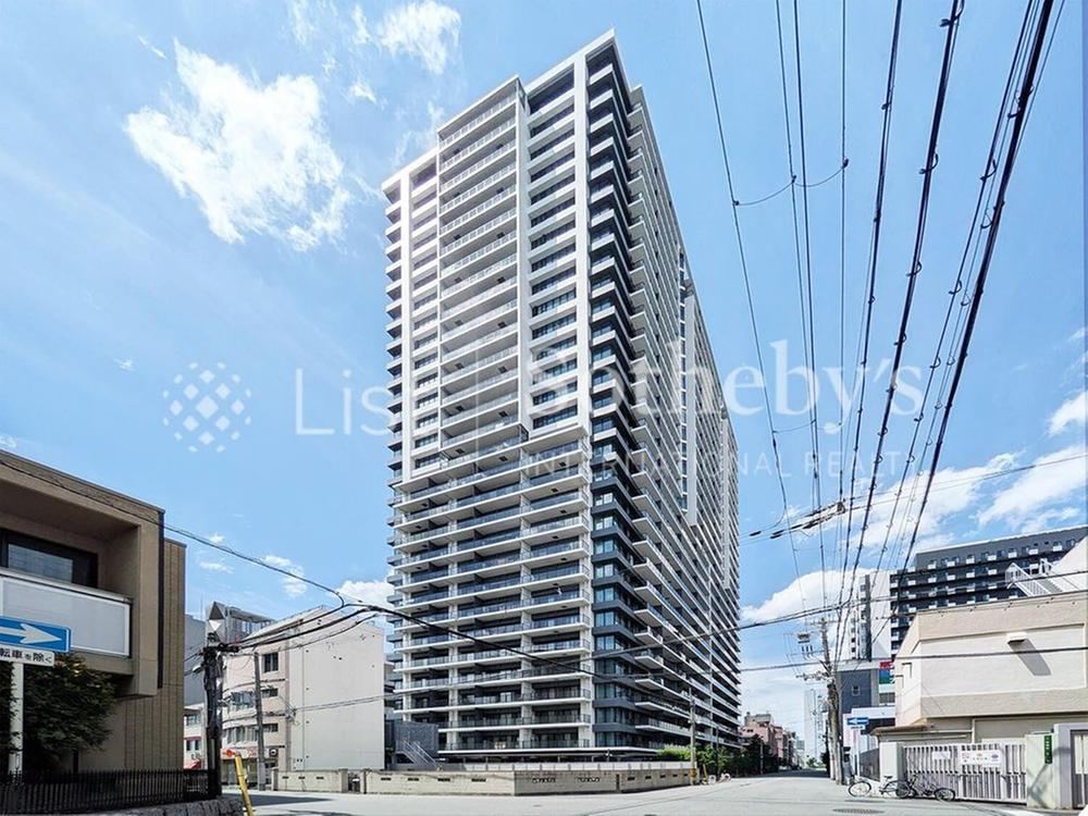 3LDK apartment in Kita Ward, Osaka - Photo 1