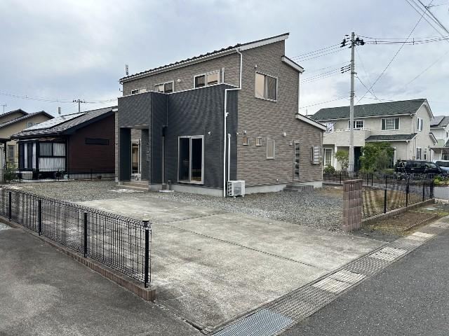 4LDK house in Higashimatsushima, Miyagi - Photo 1