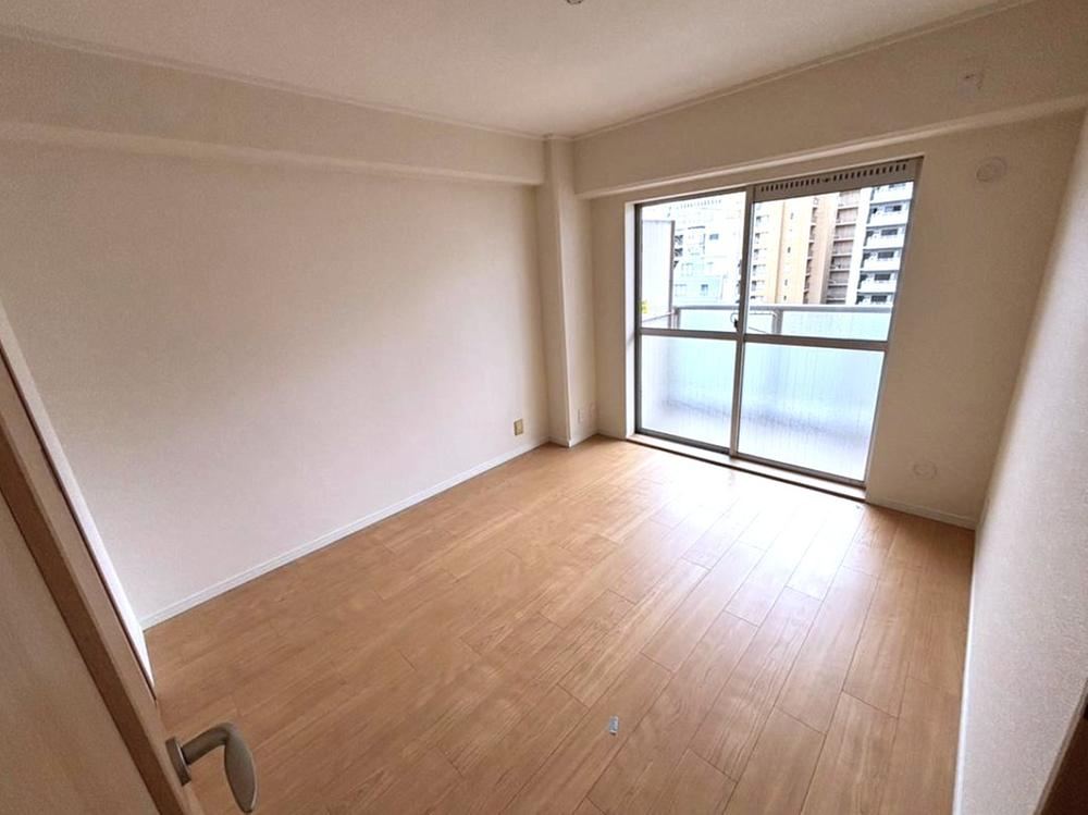2LDK apartment in Chuo Ward, Osaka - Photo 1