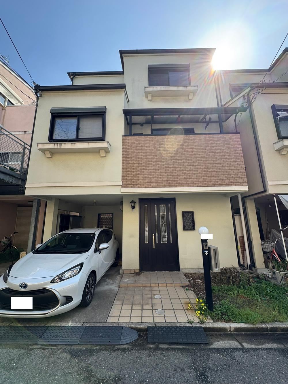 5LDK house in Higashisumiyoshi Ward, Osaka - Photo 1