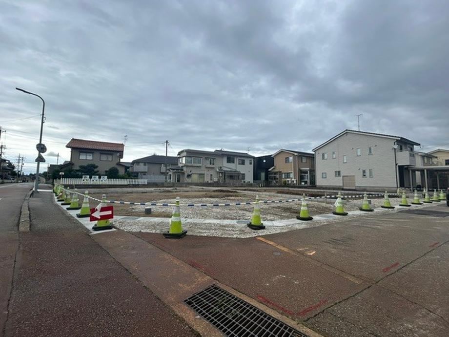 229 m² land in Kanazawa, Ishikawa - Photo 1