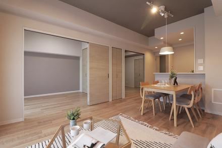 2LDK+S apartment in Kita Ward, Osaka - Photo 1