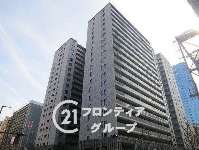 3LDK+S apartment in Chuo Ward, Kobe, Hyogo - Photo 1