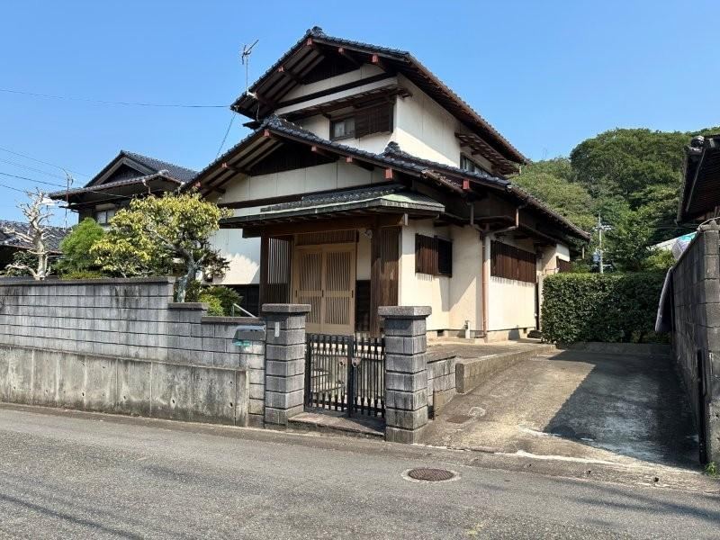 4LDK house in Shimonoseki, Yamaguchi - Photo 1
