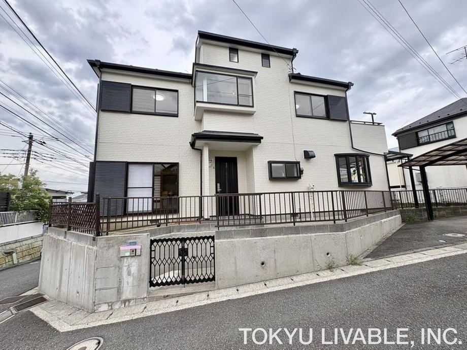 4LDK house in Konan Ward, Yokohama, Kanagawa - Photo 1