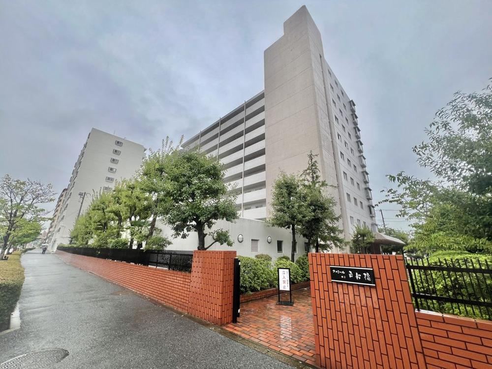 4LDK apartment in Funabashi, Chiba - Photo 1
