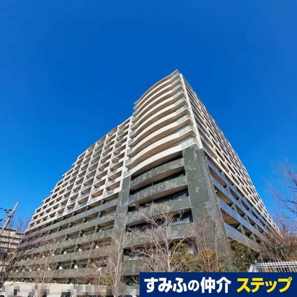 3LDK apartment in Hirakata, Osaka - Photo 1