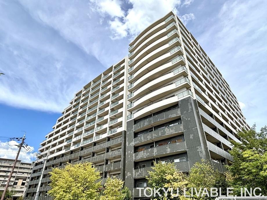 3LDK apartment in Hirakata, Osaka - Photo 1