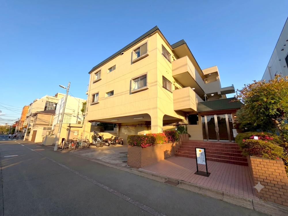 2LDK apartment in Setagaya Ward, Tokyo - Photo 1