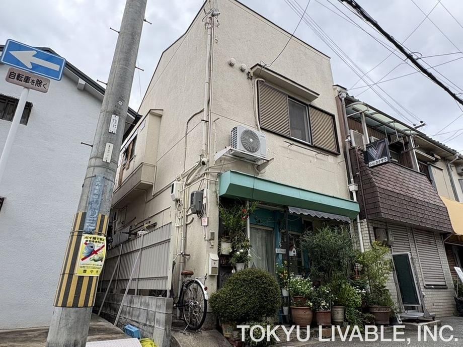2DK house in Toyonaka, Osaka - Photo 1