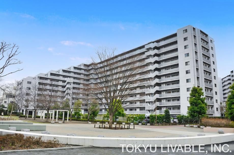 4LDK apartment in Saiwai Ward, Kawasaki, Kanagawa - Photo 1