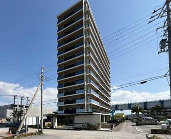 3LDK apartment in Tomigusuku